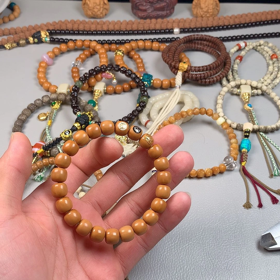 吊坠猴头核桃。。。。。。。。。。