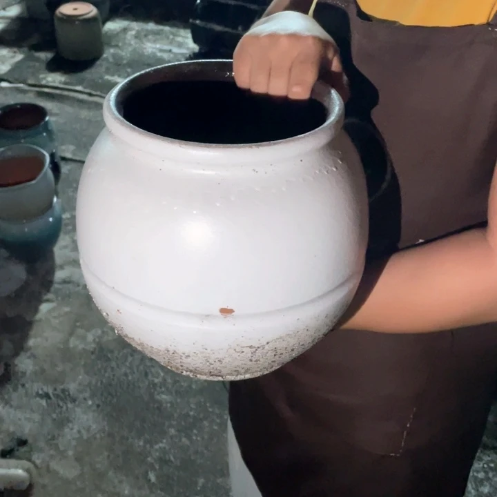 紫砂花盆口18高23瑕疵瑕疵
