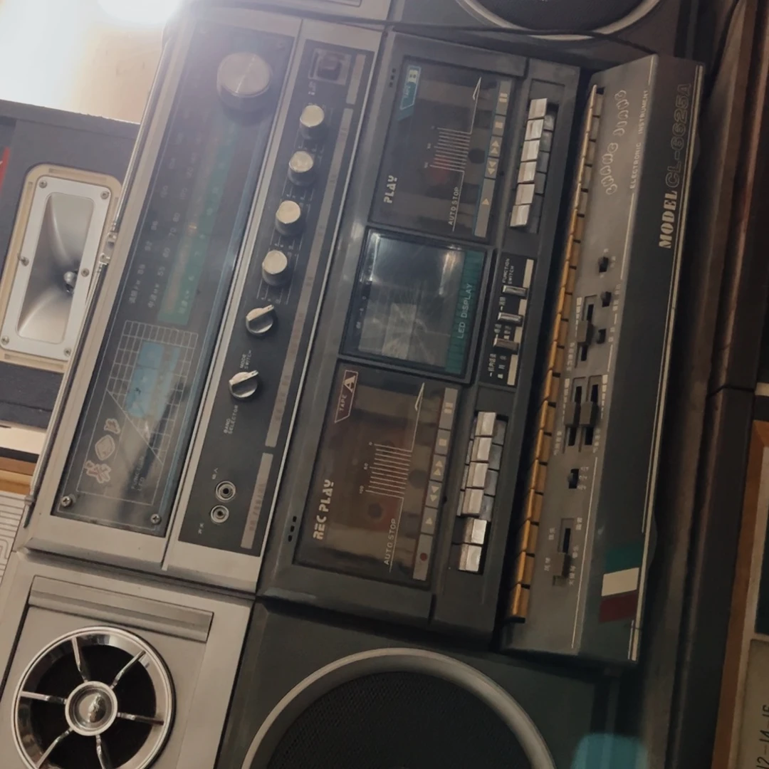 8新长江喇叭2对包邮，品相不好