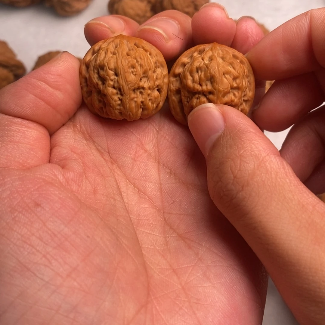 文玩核桃吊坠粗筋