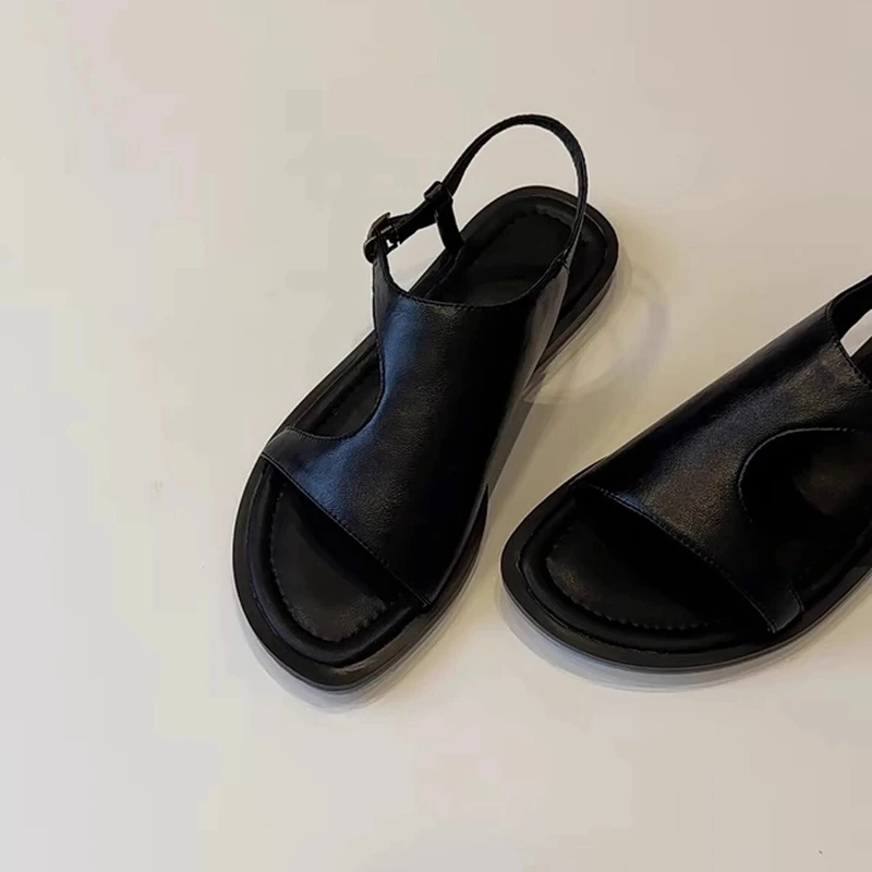 2025年复古舒适休闲镂空平底露趾凉鞋女夏季新款时尚百搭软底女鞋