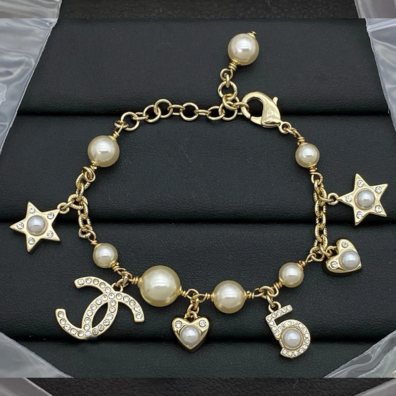 合金仿珍珠手链 小香家星星心心字母珍珠手链新款轻奢配饰