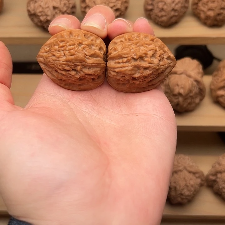 文玩核桃吊坠32.5尺全品野生