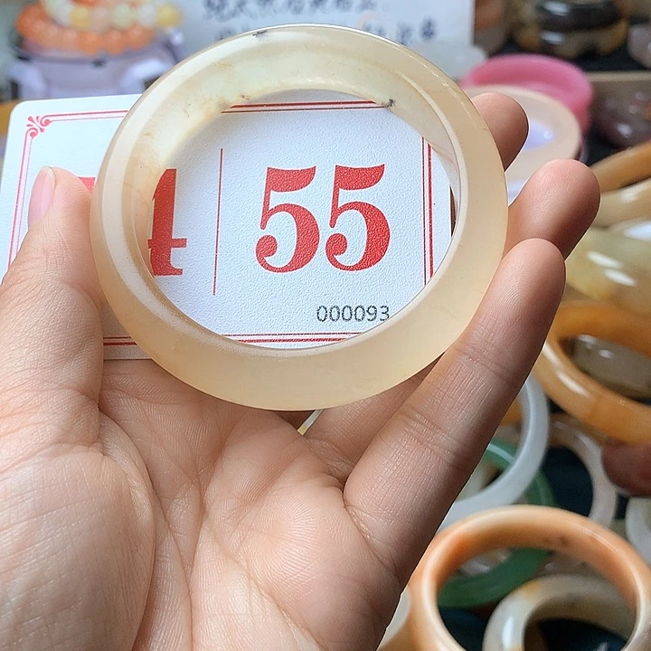 石英质玉（黄龙玉）未镶嵌手镯