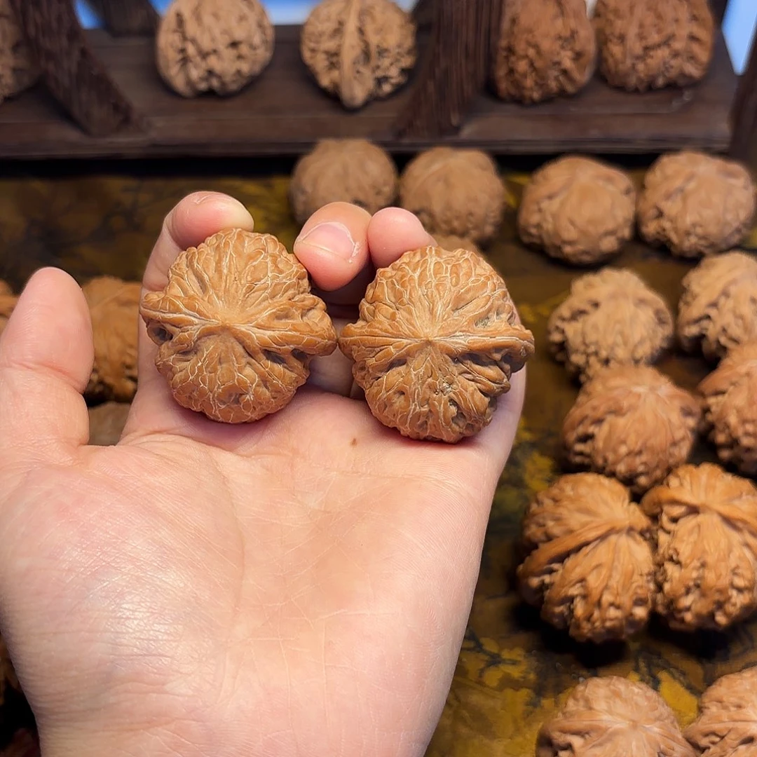 文玩核桃吊坠铁锤