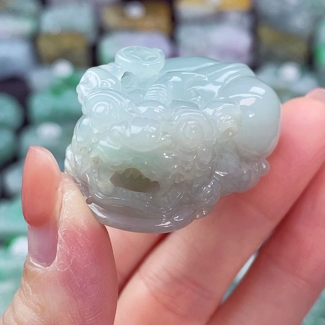 颈饰未镶嵌翡翠天然