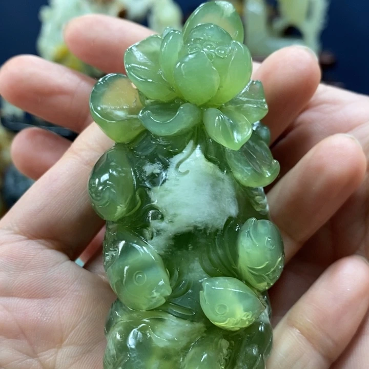 未镶嵌蛇纹石玉珠宝奇石