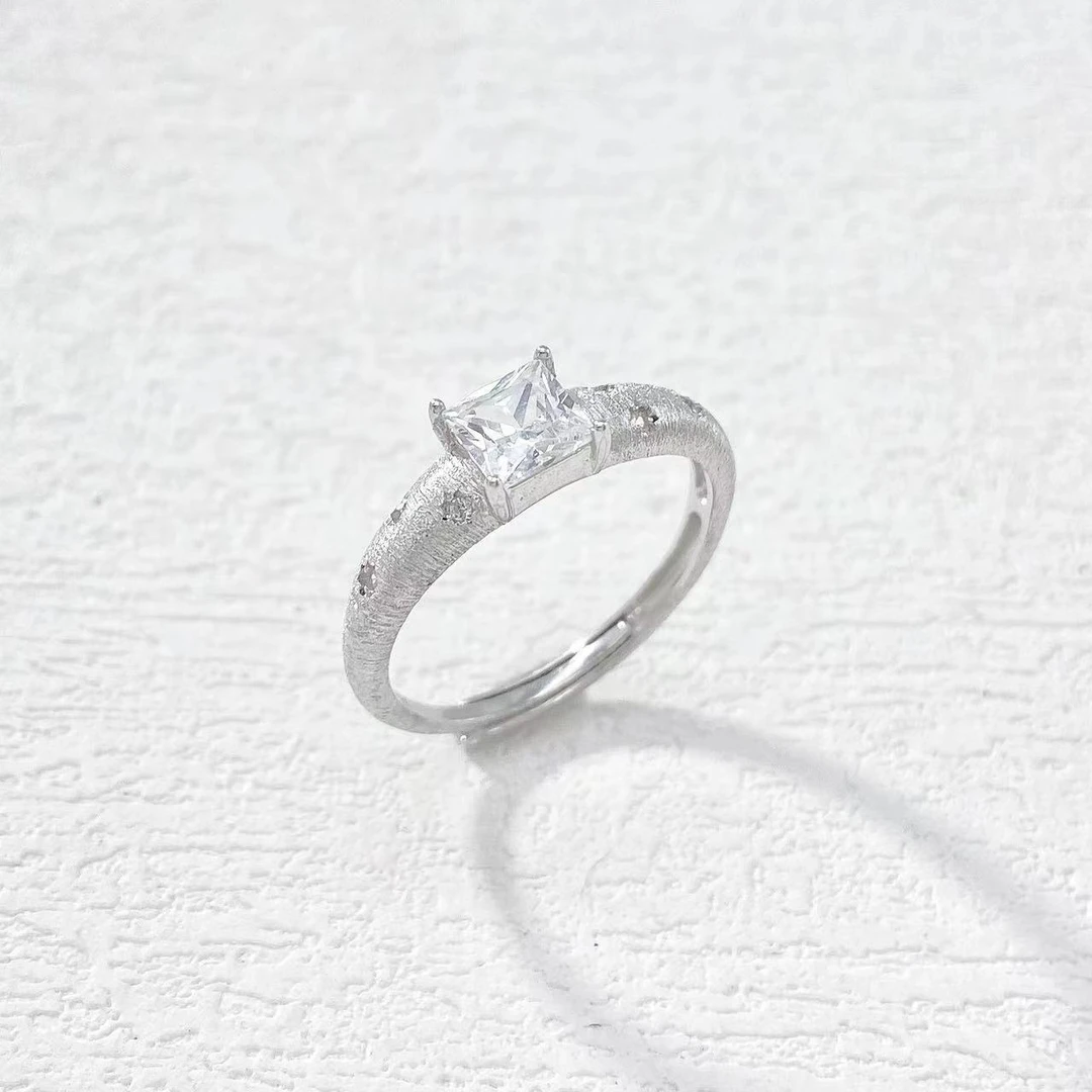 925银戒指 木木（BO471） 四爪镶钻拉丝开口戒指