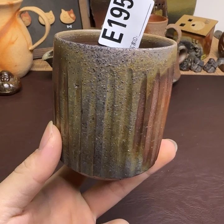 黄微堂手握汤吞备前烧