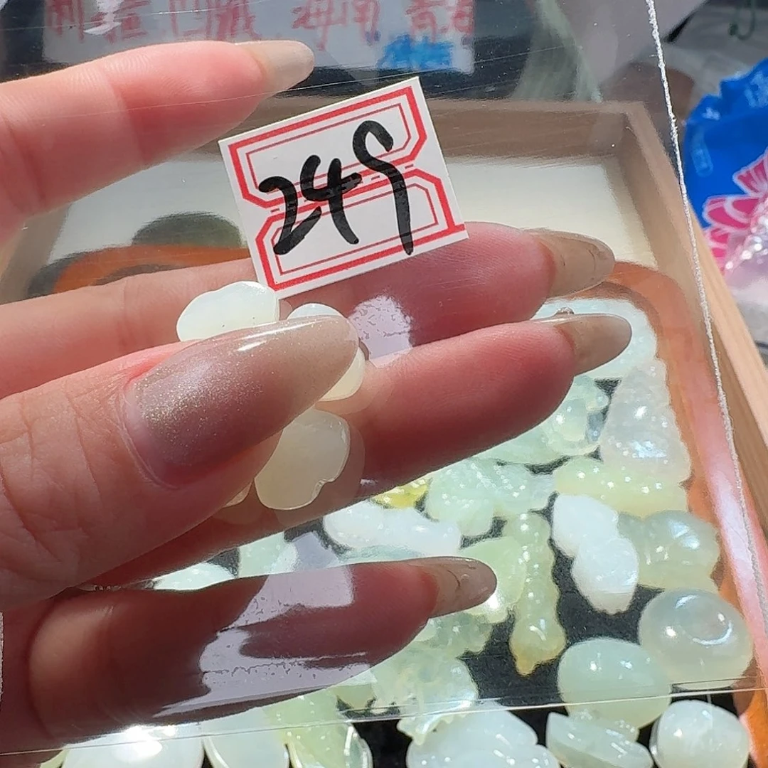 蛇纹石玉颈饰合金我**静不退不换