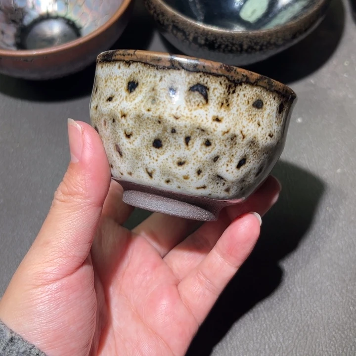 茶盏我们是有共同话题就