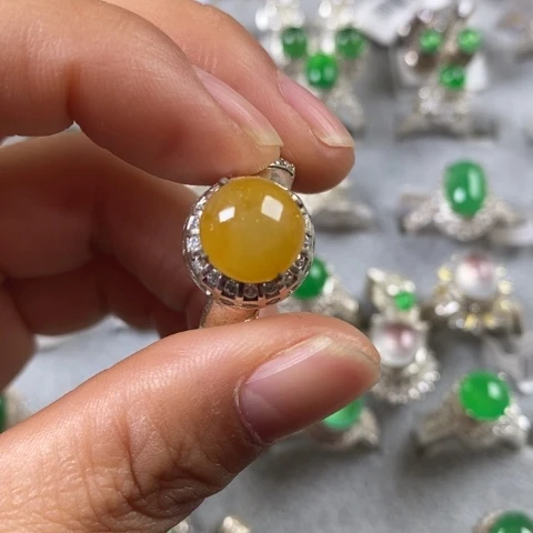 定制翡翠未镶嵌翡翠