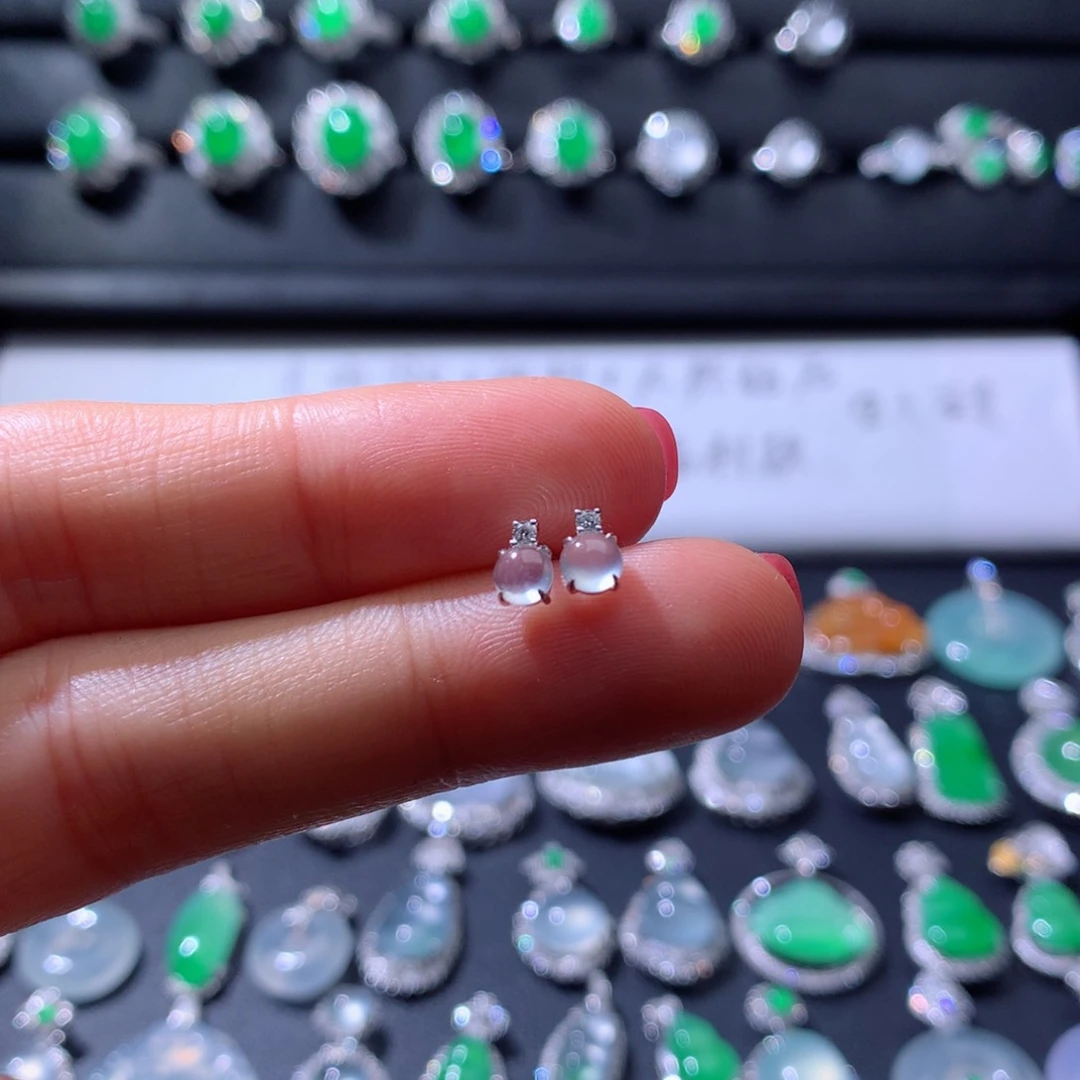 18K金镶嵌翡翠耳饰