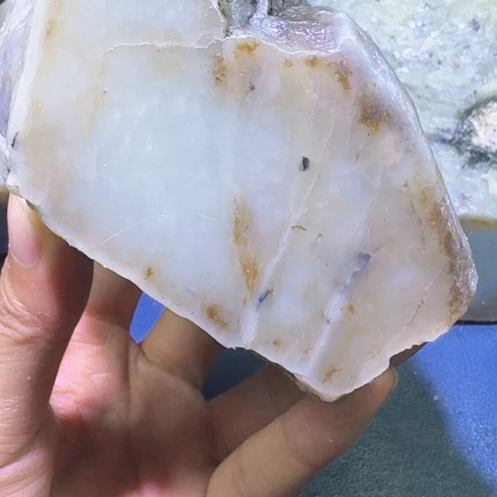 和田玉未镶嵌珠宝半成品
