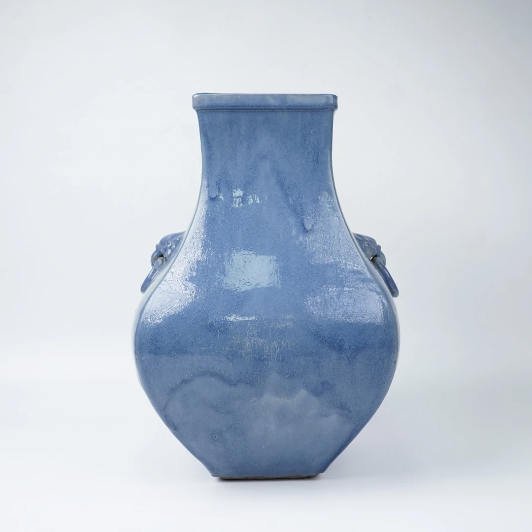 Lot024炉钧釉铺首四方瓶