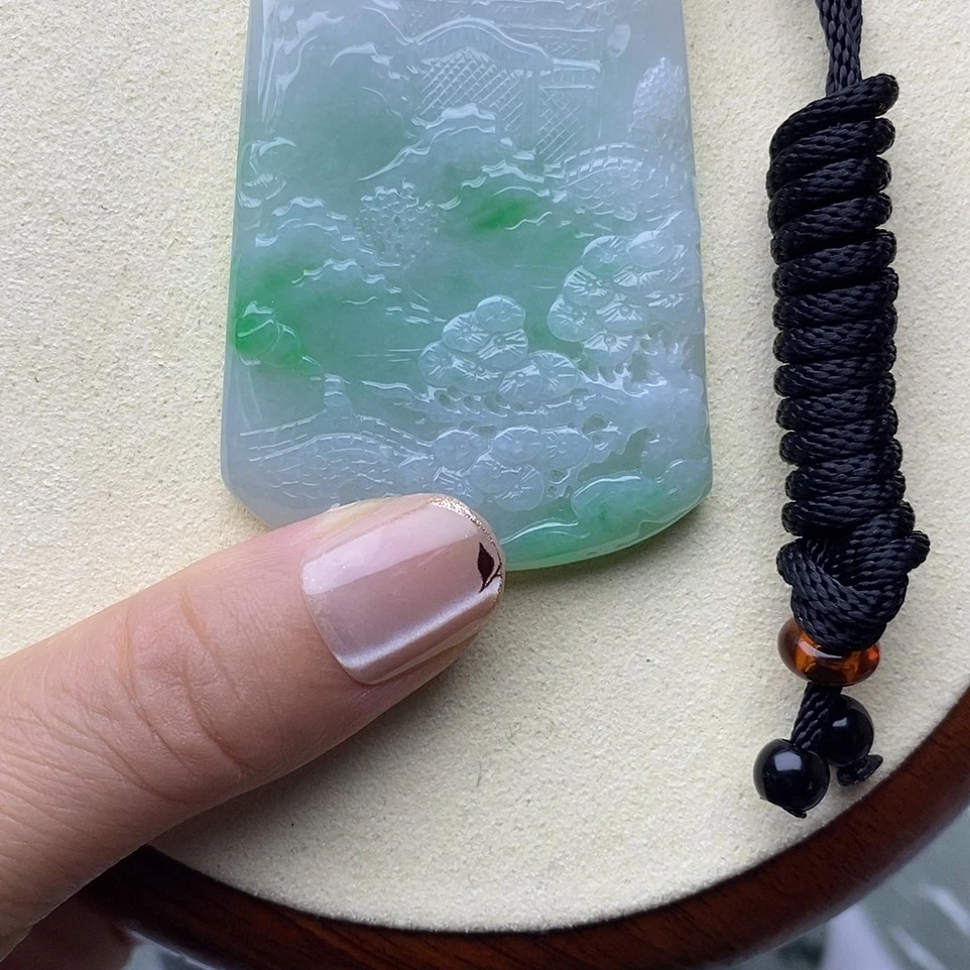 颈饰未镶嵌翡翠山水牌