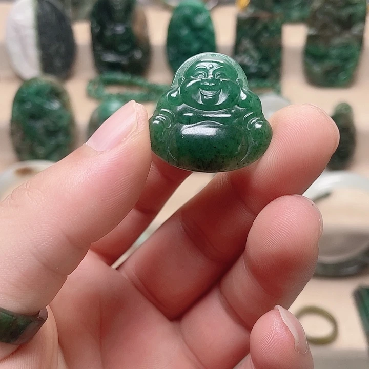 未镶嵌独山玉颈饰