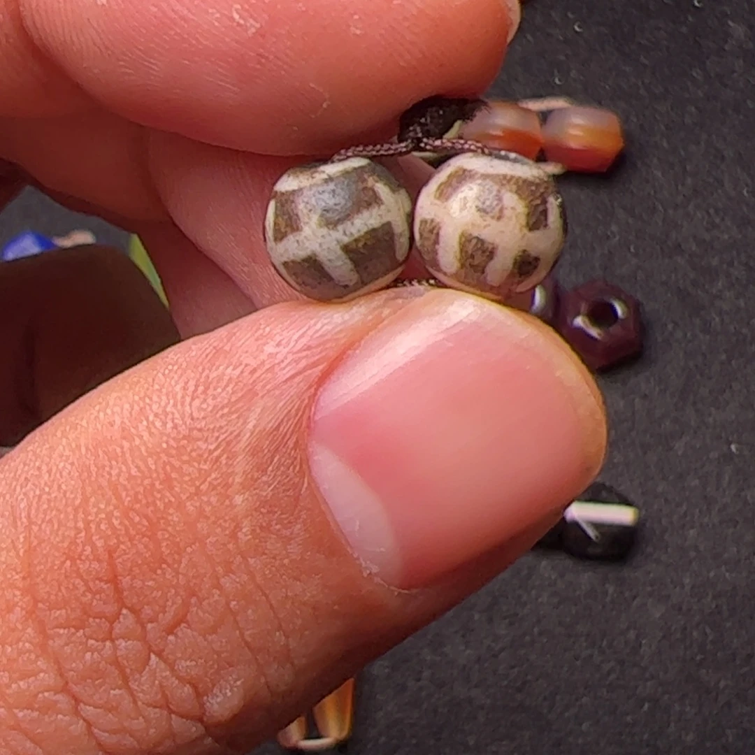 虹***姐玛瑙/玉髓未镶嵌配饰