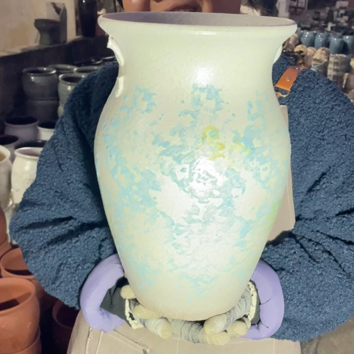 花盆紫砂口20高32瑕疵掉耳朵