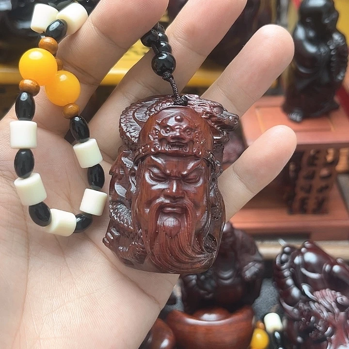 木紫檀红木雕刻关公和龙把件