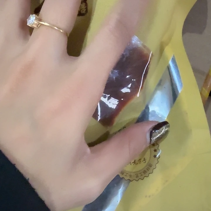 2 仓储折扣临期破损不退不换看好再拍