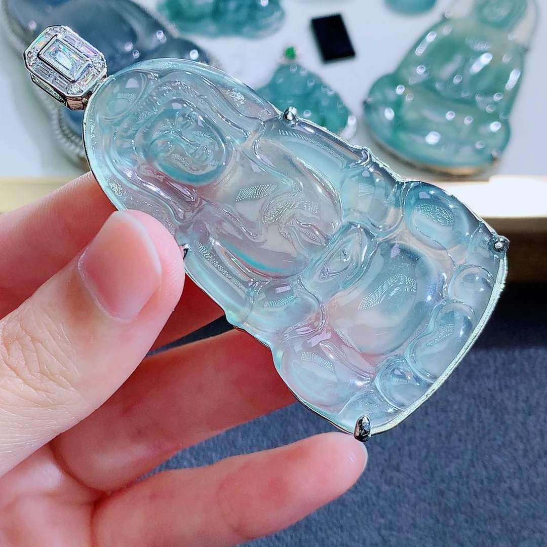 翡翠未镶嵌颈饰翡翠