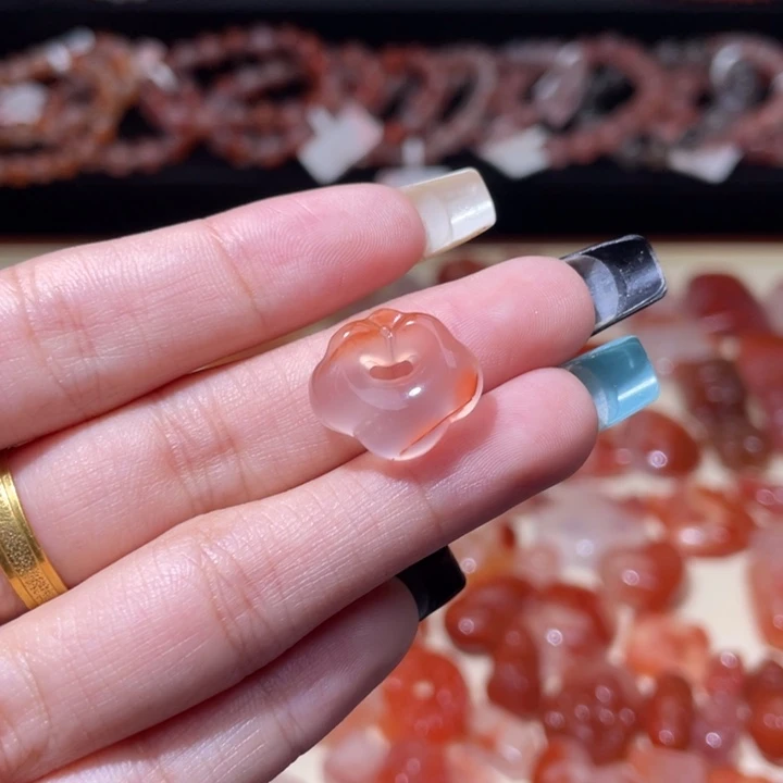 南红玛瑙如意锁吊坠孔未镶嵌2173