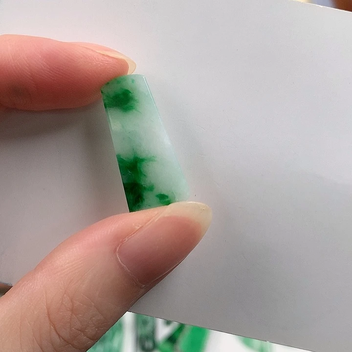 翡翠18K金镶嵌颈饰7753257899