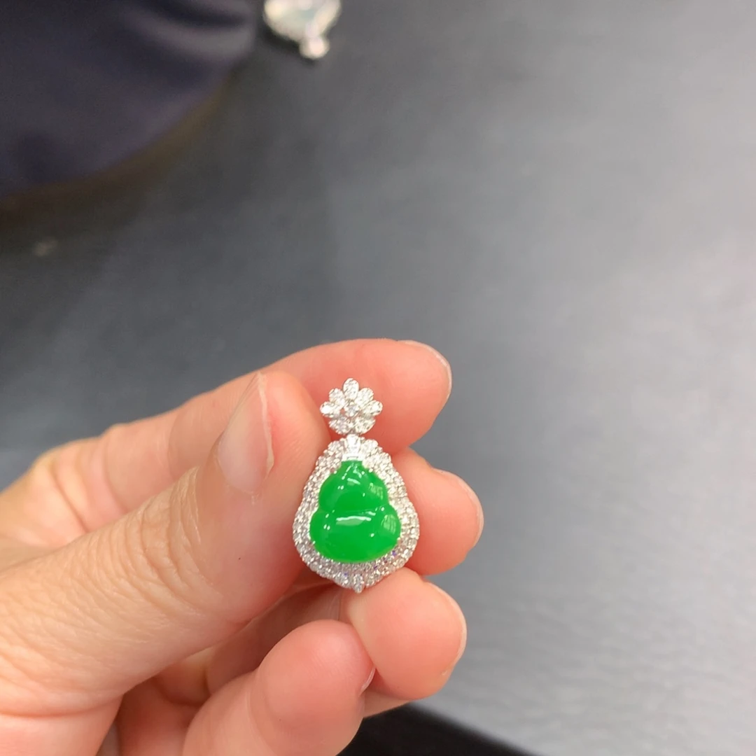 翡翠18K金镶嵌吊坠(不含链)