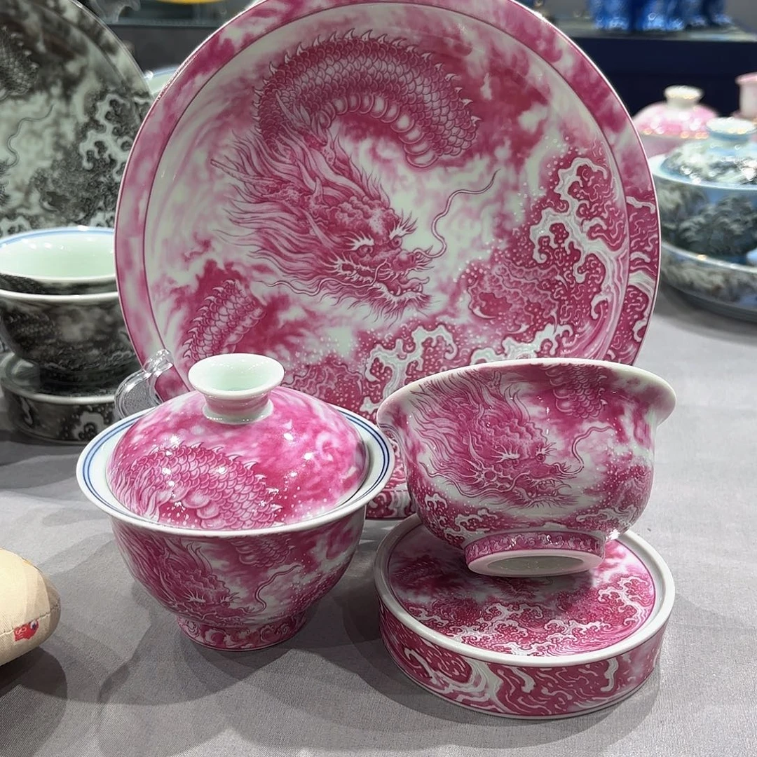 瓷片景德镇瓷器精品陈列