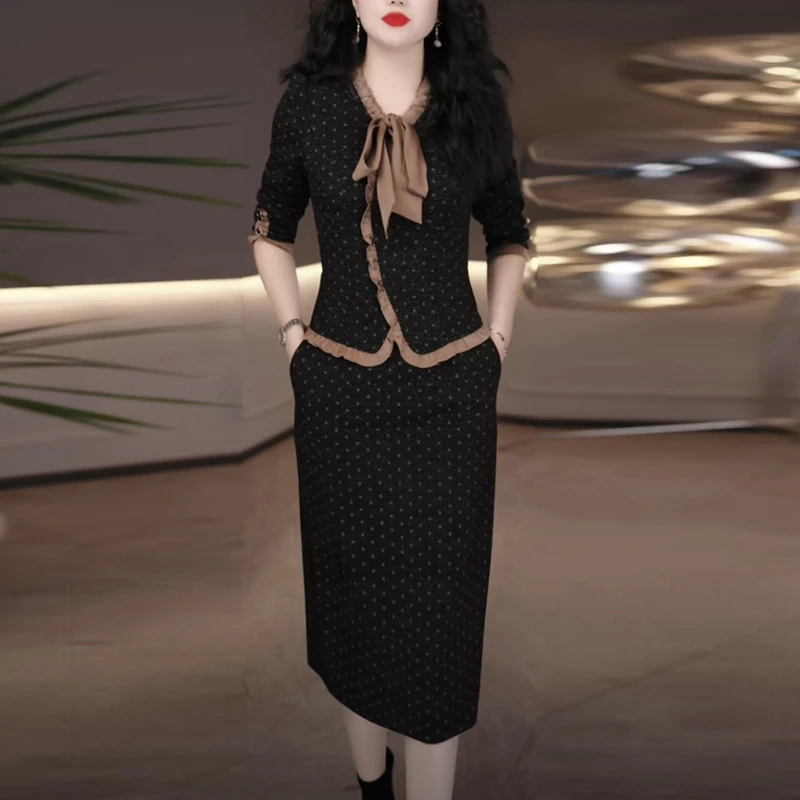 华夫格精纺法式轻奢女装2025秋冬季新款高级感加厚假两件连衣裙子