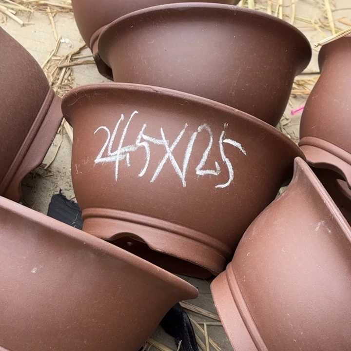 紫砂花盆100-7。     24.5-12.5