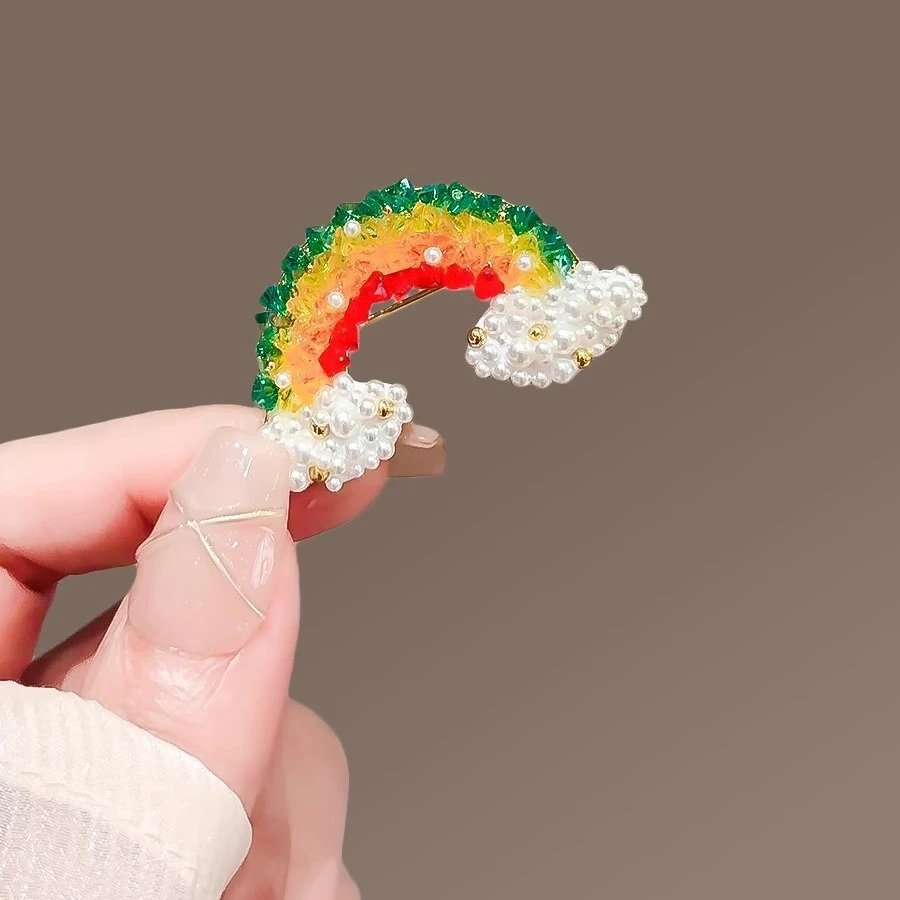 彩虹云朵胸针精致高档女小众设计感可爱别针时尚胸花百搭服装配饰