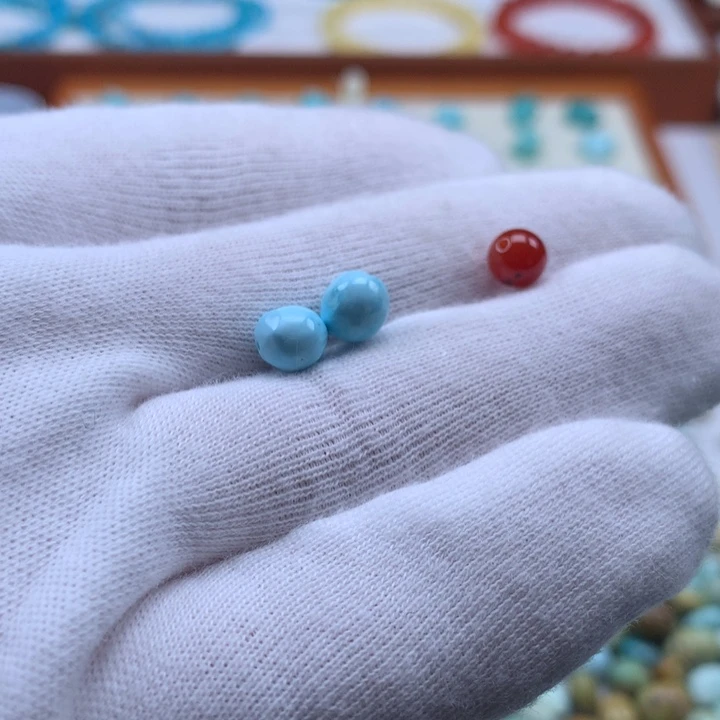 南红玛瑙未镶嵌珠宝奇石