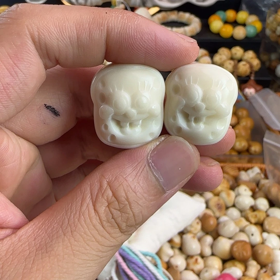 菩提根/象牙果吊坠全品白色海绵宝宝2颗通货