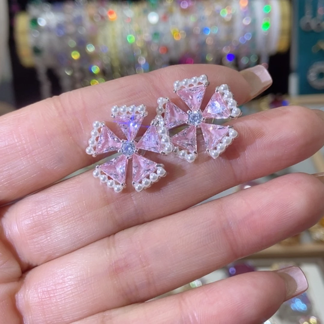 66锆石（处理）耳钉