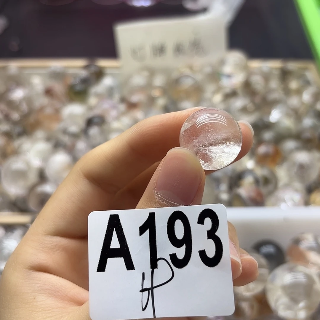 吴***晨水晶珠宝半成品未镶嵌193