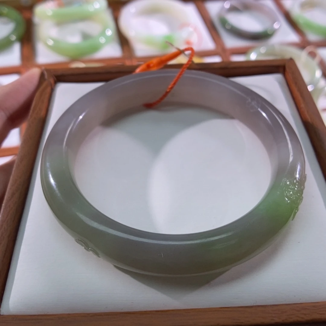 【闪购商品】未镶嵌手镯和田玉