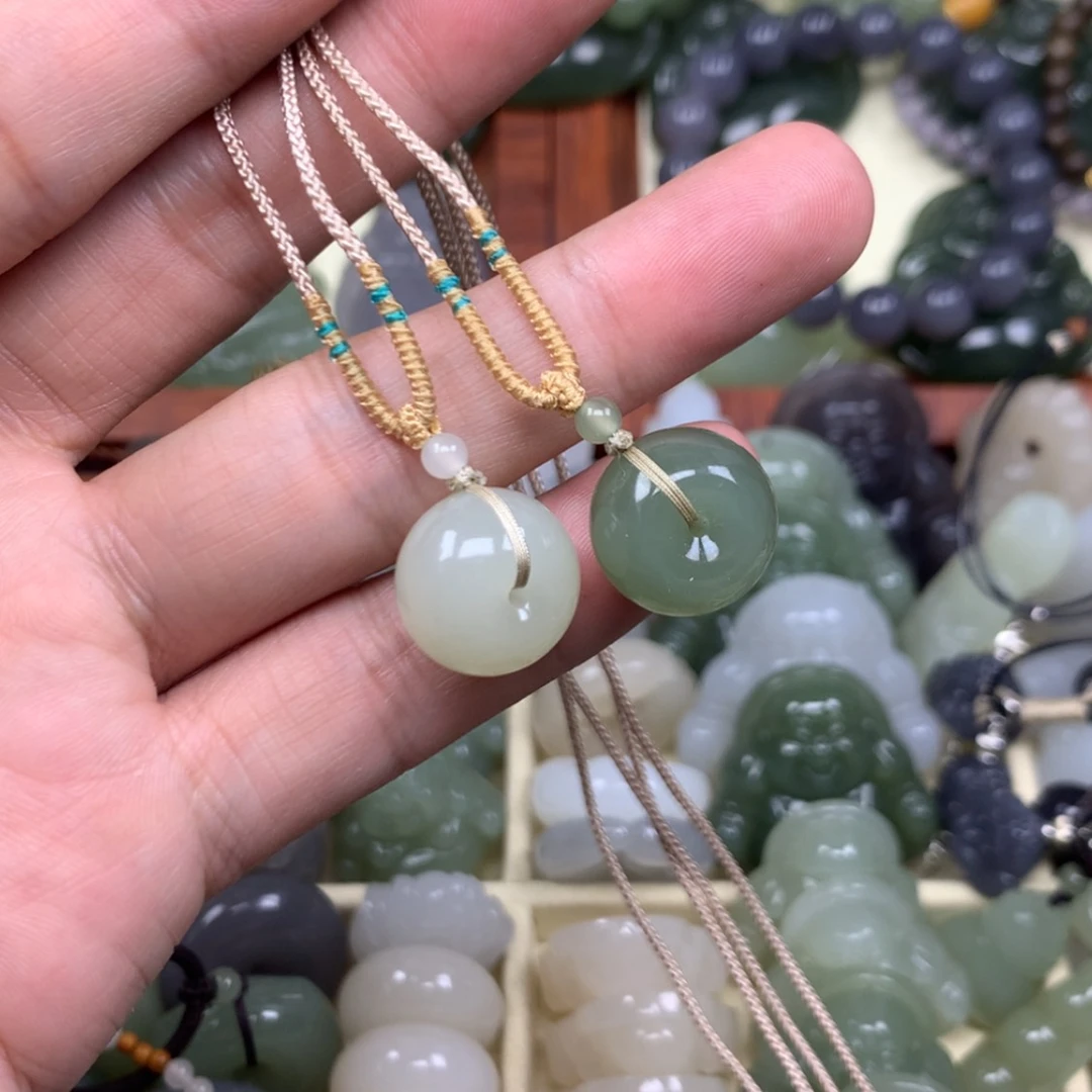 【闪购商品】颈饰未镶嵌和田玉