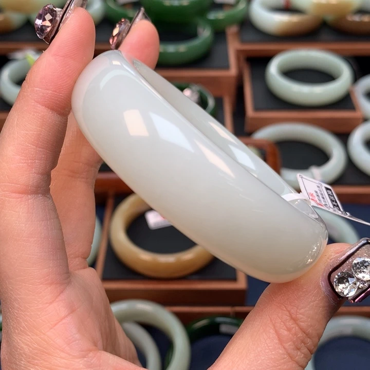 和田玉手镯5556圈口未镶嵌