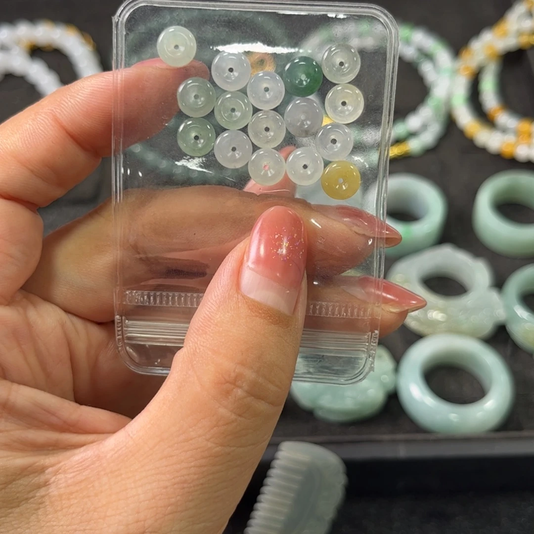 定制翡翠未镶嵌平安扣