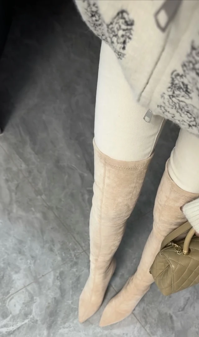 2024新款长筒靴女弹力长靴尖头高跟靴子女过膝靴绒面高筒靴卡其色