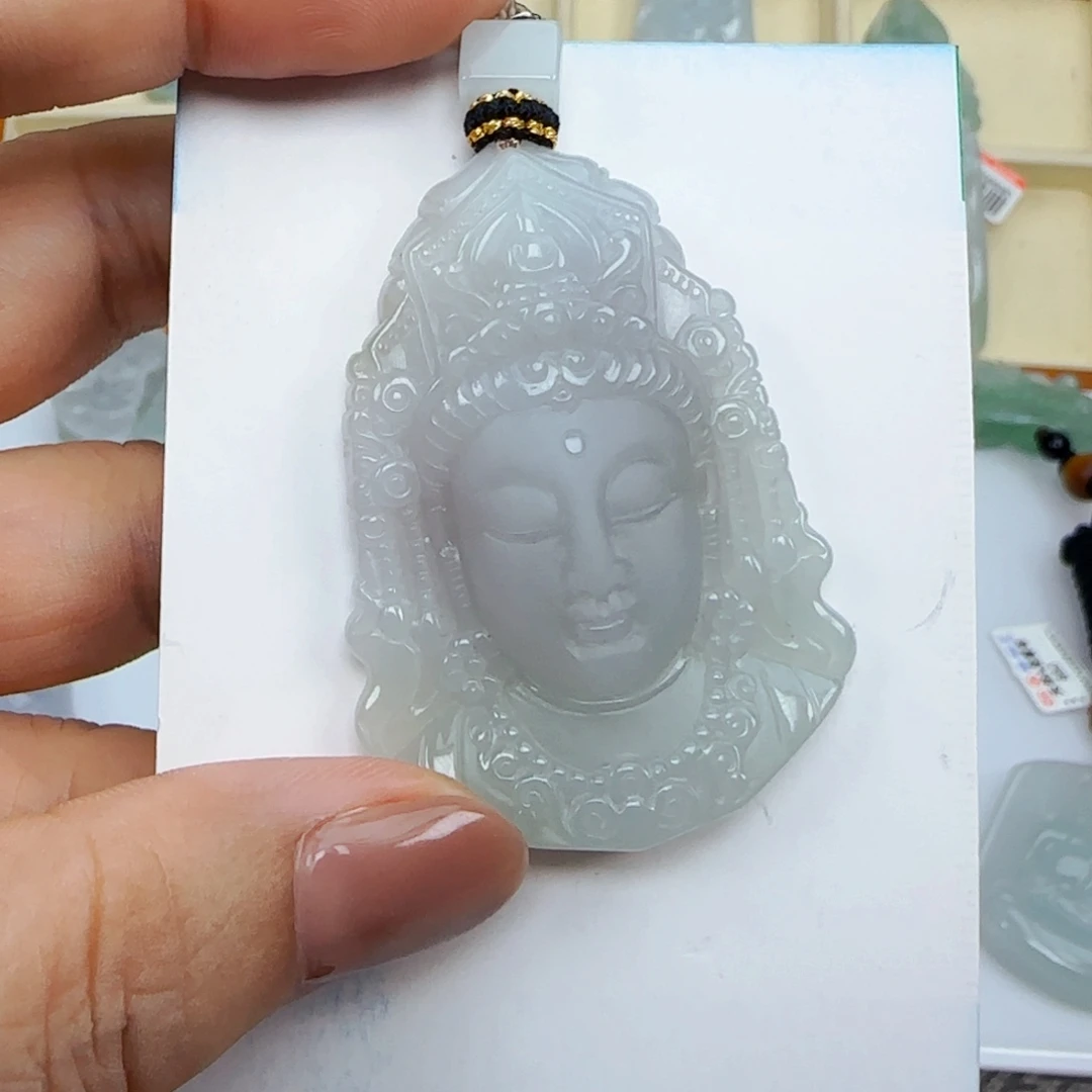 翡翠未镶嵌颈饰