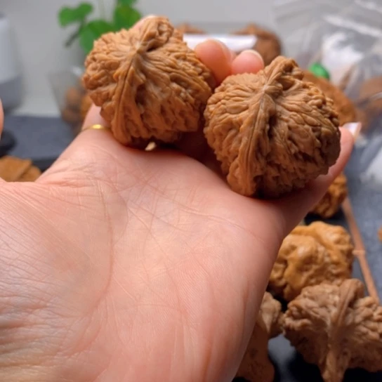 吊坠文玩核桃全品45南疆石白茬