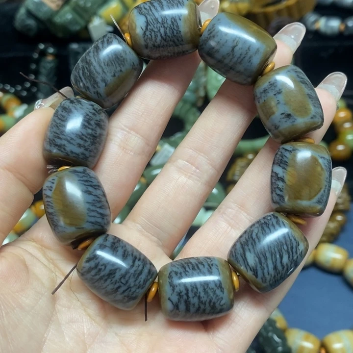 透闪石质玉珠宝奇石未镶嵌亿**贰