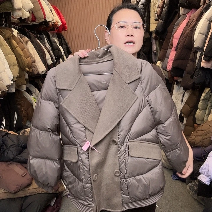 艾雨衣尚羽绒外套