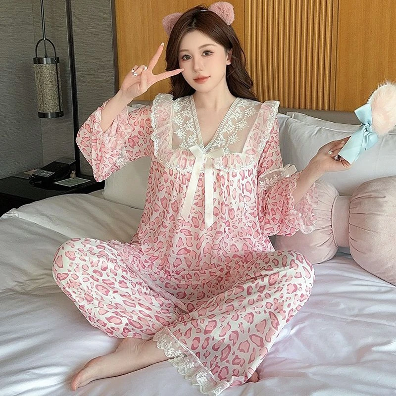 【小美慧】春秋季V领蕾丝网纱长袖长裤胸垫套装性可外穿感家居服女