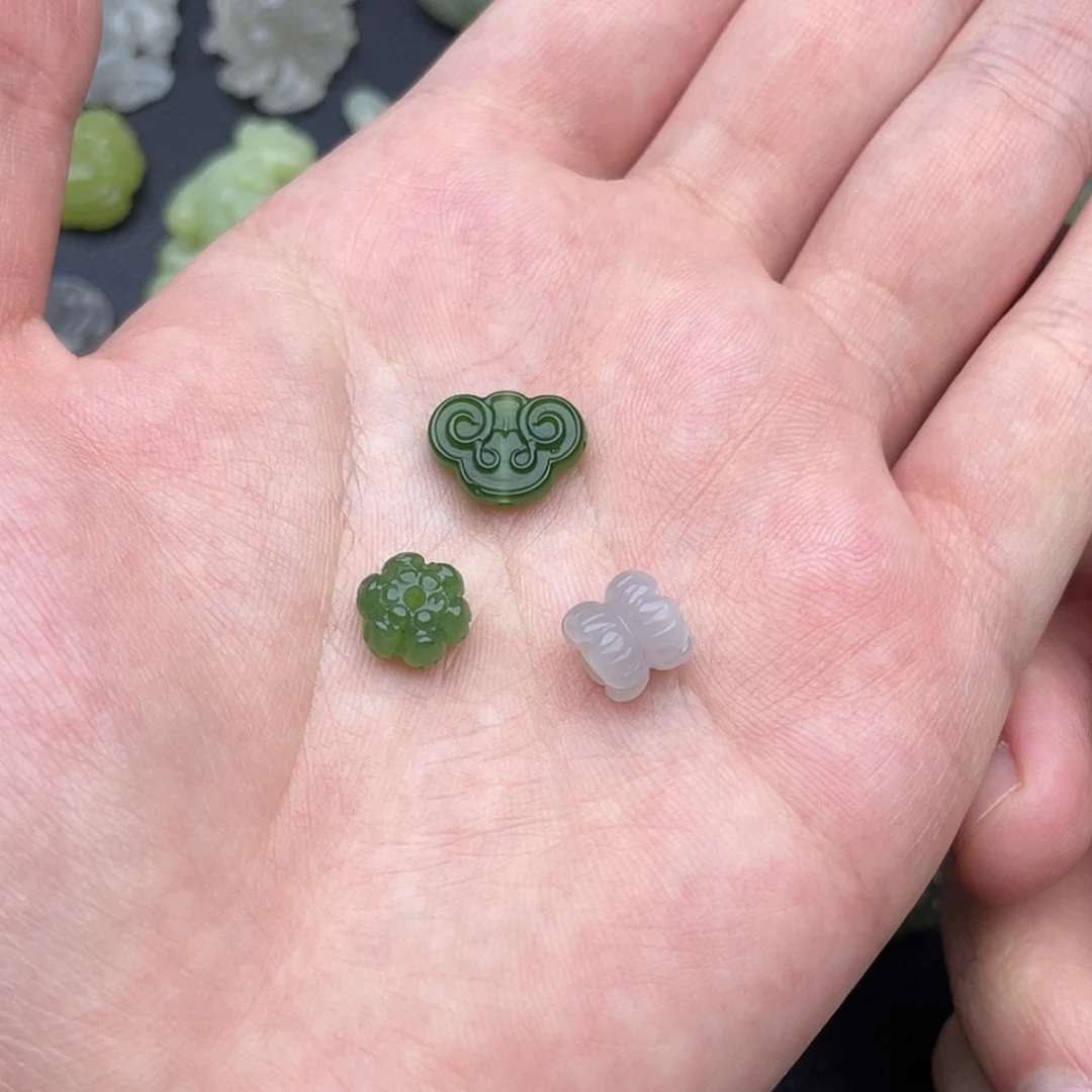 【闪购商品】颈饰未镶嵌和田玉小**8