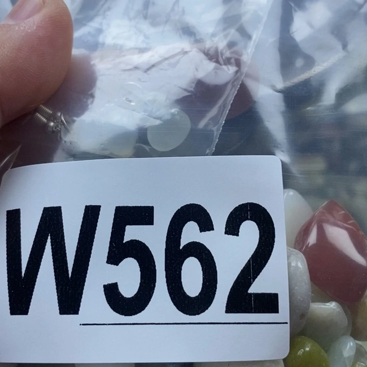 蛇纹石玉未镶嵌珠宝奇石