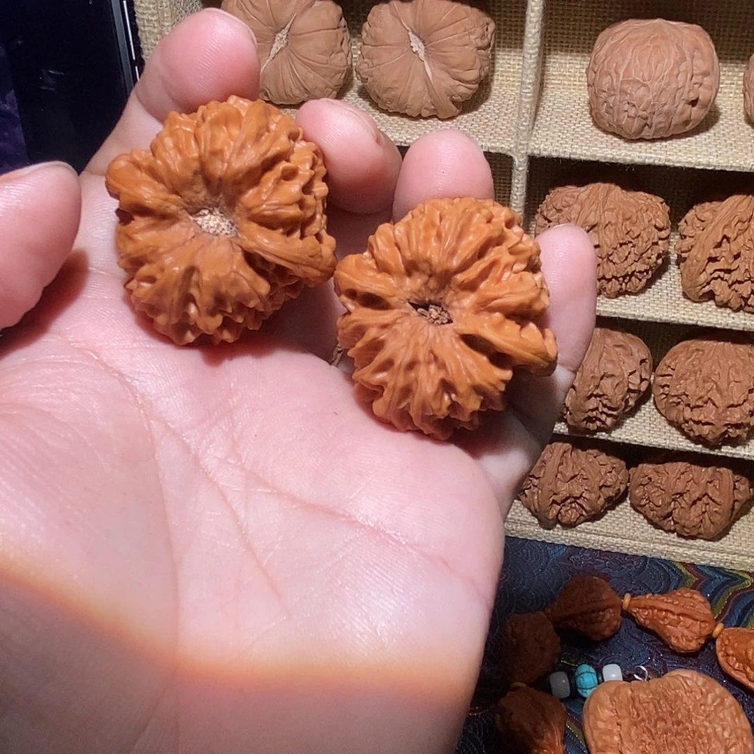 文玩核桃吊坠龙门涧